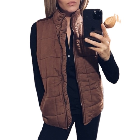 Thread & Supply Kensington Vest - Picture 3 of 12